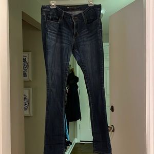 Levi’s midrise skinny